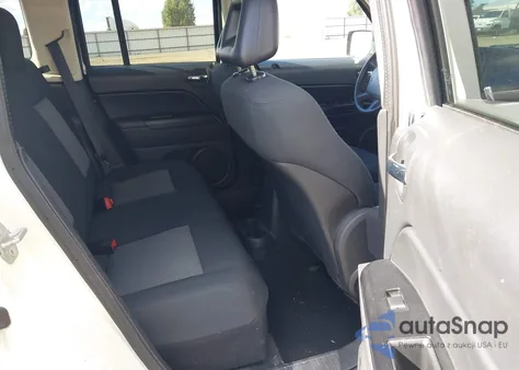 2009 Jeep Patriot Sport из США, поврежденный, VIN 1J4FF28B99D250217